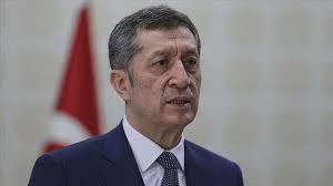 Milli eğitim bakanı ziya selçuk, telefi eğitimi programı hakkında açıklama yaptı. Son Dakika Bakan Selcuk Tan Flas Telafi Egitimi Aciklamasi 81 Ilde Planlandi Son Dakika Haberler Milliyet