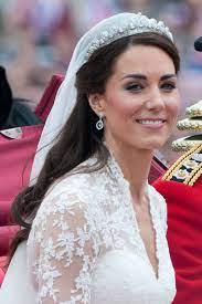The Duchess Of Cambridge Went Against The Royals Request For Her Wedding Day Hairstyle Kate Middleton Wedding Kate Middleton Wedding Dress Princess Kate Middleton