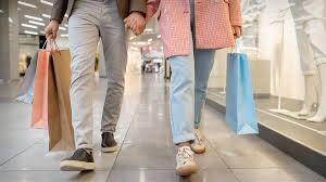 Global fashion retailer closed over 600 stores, killed a brand