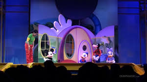 This is playhouse disney 4 2004 by christo tsiaras on vimeo, the home for high quality videos and the people who love them. Youtube Disneyland Paris Disney Live Disneyland