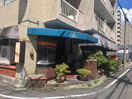 食器もソファもレトロかわいい。池下の喫茶店「ロイヤル」は昭和の時の流れを感じる落ち着いた雰囲気の喫茶店