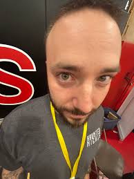 lizzie hunter (@lizziehunter928)