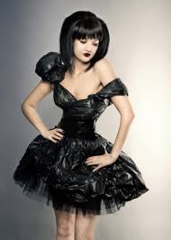 Dress Made From Bin Bags Google Search Recycled Dress Upcycled Fashion Fashion