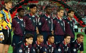 Ajax speelt in 1995 tegen bayern münchen in de champions league. Ajax Amsterdam 1995
