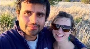 Mari Marie Knowles and Oscar Luna's Wedding Website