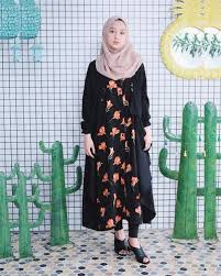 Artikel ini telah dilihat 9.317 ingin tampil sebagai gadis keren yang menawan sehingga menjadi buah bibir semua siswa di sekolah? Cara Berpenampilan Menarik Untuk Wanita Berhijab Hijab Converse