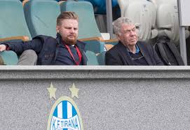 Er især tilknyttet dækningen af basketball, som han følger og har fulgt tæt i mange år. Drillo Inn Som Fotball Kommentator I Tv 2 Kampanje