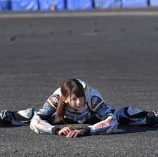 pin on 女性ライダー