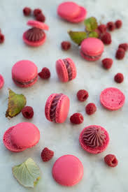 Himbeer Macarons Rezept Franzosisch Kochen Rezept Macarons Macarons Backen Himbeeren