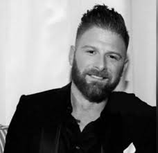 Oggi facciamo gli auguri a...