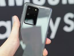The back of this phone is plastic instead of glass, not unlike the slightly cheaper s21 fe from. Galaxy S21 Samsung Aussert Sich Zu Geruchten Um Fruhen Release Netzwelt