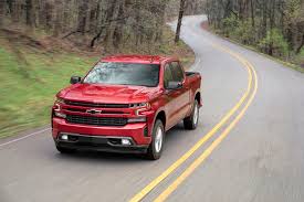 Theyre loved by farmers, construction workers, and your average city folk who enjoys pullin stuff in their free time. What Sets The Chevrolet Silverado And Gmc Sierra Apart From Each Other Driving