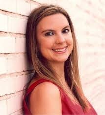 Jeanette Issa's Instagram, Twitter & Facebook