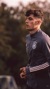 Jul 13, 2021 · bei manchen spielern wie ronaldo oder kai havertz kommen auch die naturlocken durch. Kai