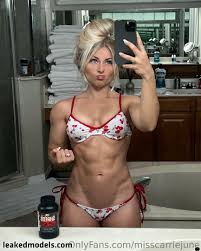 Miss Carrie June  MissCarrieJune Голые слитые фото OnlyFans 1 - Слитые  Модели