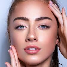 Retoucher Lisa Kokotova