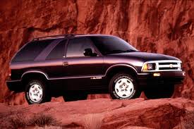 It may take a few minutes for your download to be ready. 1995 05 Chevrolet Blazer Consumer Guide Auto