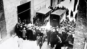 The back story to the st valentine's day massacre. 1929 St Valentine S Day Massacre