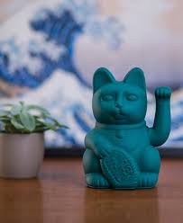 Pourquoi un chat teste l'eau avec sa patte avant de boire ? Chat Porte Bonheur Anime Lucky Cat Donkey Idee Cadeau Originale