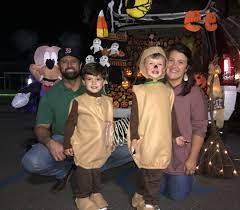 Diy Toy Story Slinky Dog Costume Ideas Tutorial Maskerix Com Toy Story Slinky Diy Dog Costumes Toy Story Costumes