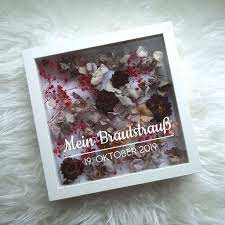 Brautstrauss Rahmen Hochzeitserinnerung Im Bilderrahmen Brautstrauss Bilderrahmen Hochzeit Hochzeitserinnerung