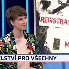 Základní školu úspěšně dokončila v roce 2008 a odtud její kroky vedly na polské gymnázium v českém těšíně, které ukončila v roce 2012 maturitní zkouškou. Prehravac Podcastu Cnn Prima News Audioknihy Ke Stazeni