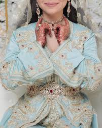 Codes promo, ventes flash, livraison offerte, trouvez le produit de vos rêves à prix réduit ! Djellaba Marocaine 2020 Caftan Mariage Sur Mesure Caftan Marocain Paris Boutique Vente Caftan Luxe Pas Cher