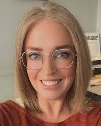 Kimberly Earl's Instagram, Twitter & Facebook