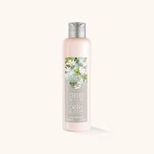 Un Matin Au Jardin Cerisier En Fleurs Lait Corps Fleur De Cerisier Soin Du Corps Lait Corps
