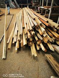 Sebelum kalian menentukan pemakaian kayu sebagai pendukung dalam proses membuat rumah, ketahui dahulu beberapa harga beserta jenis dan keunggulan jenis kayu usuk itu sendiri seperti berikut ini. Harga Kayu Terpakai Kaki 1x1 Hnr Hidayah Naim Resources Facebook
