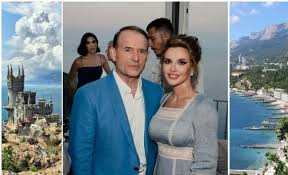 Все о жизни известной телеведущей, жены виктора медведчука. Viktor Medvedchuk S Semej Priehal V Krym V Otpusk Novosti Politiki Novosti Rossii Eadaily