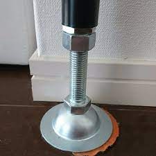 イレクターパイプを利用した リビングルームの仕切diy イレクターパイプ リビングルーム 古民家