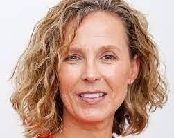 Corinne Newman's Instagram, Twitter & Facebook