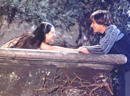 juliette: a quelle étoile, à quel dieu. Romeo Et Juliette Une Tragedie Esoterique Philitt