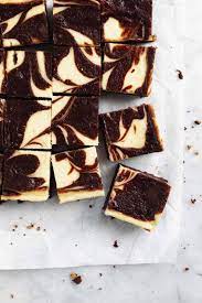 Tuang atas brownies tadi dan ratakan. The Best Cheesecake Brownies Broma Bakery