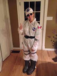 From silly hats, wigs, shutter glasses, tiaras, inflatable props and much more. Pin On Mes Creations Costumes