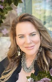 Stacy Gillette's Instagram, Twitter & Facebook