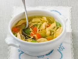 Huhnersuppe Mit Nudeln Rezept Und Anleitung Huhnersuppe Rezepte Salat Rezepte