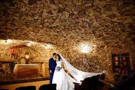 Caso você tenha algumas dúvidas sobre a escolha do lugar para viver com a família para uma pergunta simples e direta, uma resposta igualmente simples e direta: Casamentos Fotos De Casamento Em Londrina Pr Thayrine E Fabiano