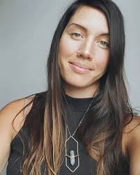 Amber Lackey's Instagram, Twitter & Facebook