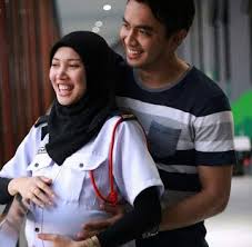 Memang kisah sedih dan sampai habis novel pun sedih. Drama Curi Curi Cinta Episod 21 Hiburan