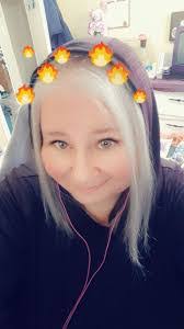 Leslie Tobin's Instagram, Twitter & Facebook