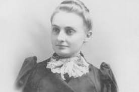 Minnie Abrams's Instagram, Twitter & Facebook