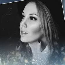 In 2009, she changed her stage name to lisa lois and released her debut album smoke. Mymusicstream Lisa Lois Music Stream