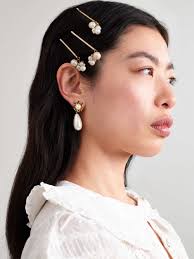 Set of three gold-plated pearl hair clips