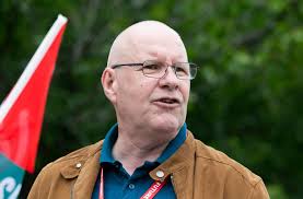 Major RTE Late Late Show production plot could see Patrick Kielty 'up his  earnings' & 'tie him' to host role for years