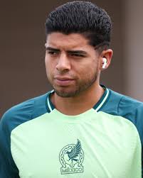 Nery Castillo y una actuación para la historia ante Brasil! 🔥🇧🇷 Una  #MáquinaDelTiempo que nos lleva a la Copa América de 2007. 👏  #PorMéxicoTodo 🇲🇽