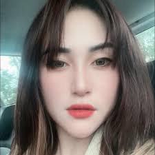 Ladies and gentlemen, introducing... The woman who has an academic degree,  a lucrative career, who works in a law firm, who introduces herself as a  lawyer, who studies for her PhD (and