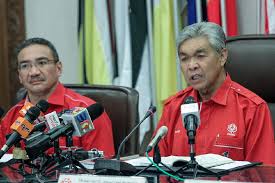 Kami memohon mt umno mempertimbangkan mengembalikan jawatan dan keahlian yb dato' lokman adam kepada umno. Mt Umno Putuskan Semua Jawatan Tertinggi Dipertandingkan