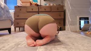 NN Redhead Flexible Girl with Nice Ass in Frog pose